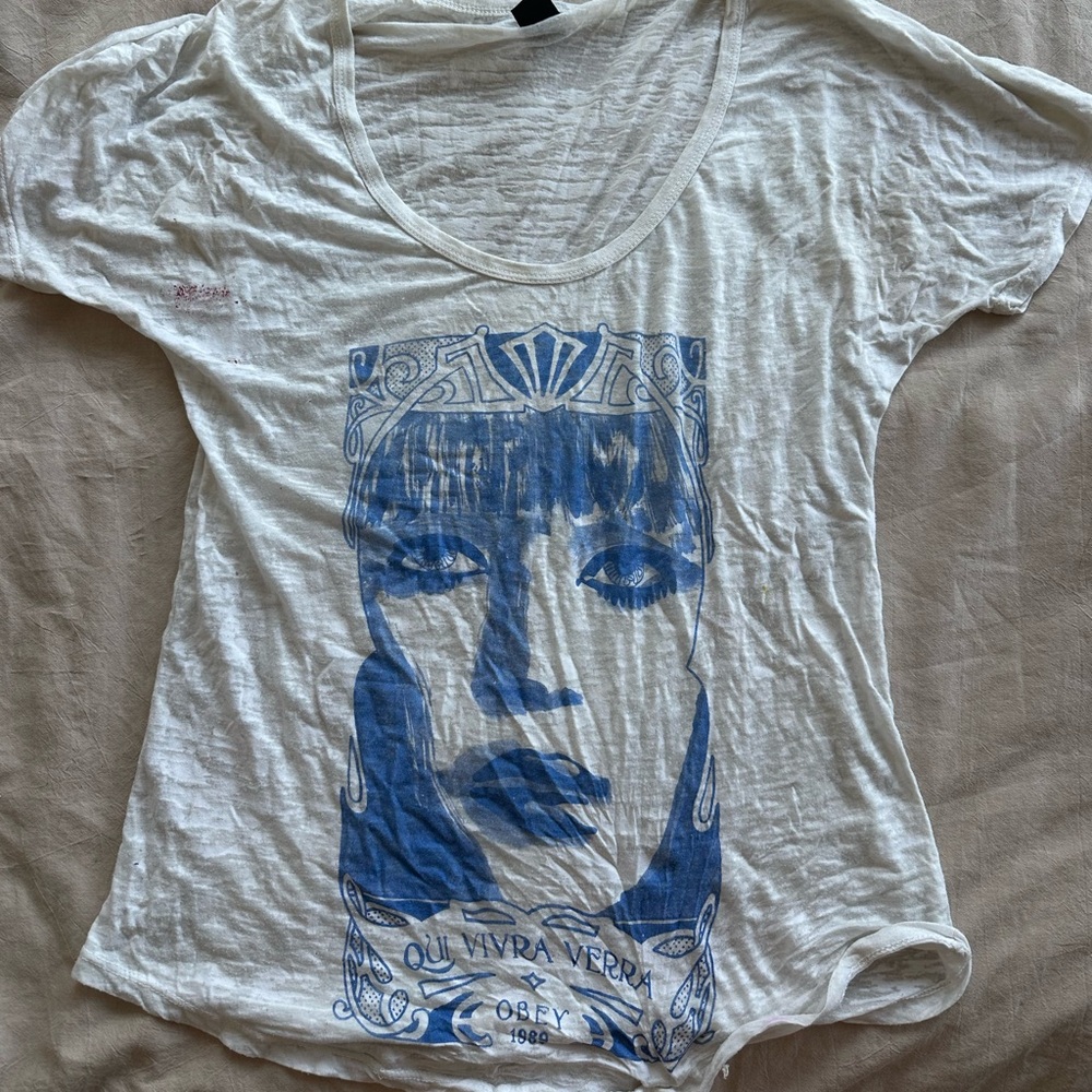 Obey Super Soft T-Shirt Size L